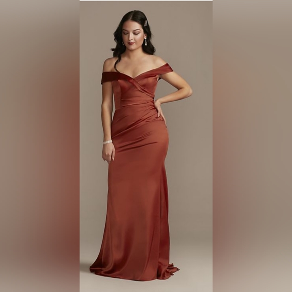 David's Bridal Dresses & Skirts - David's Bridal Cinnamon Satin Mermaid Dress